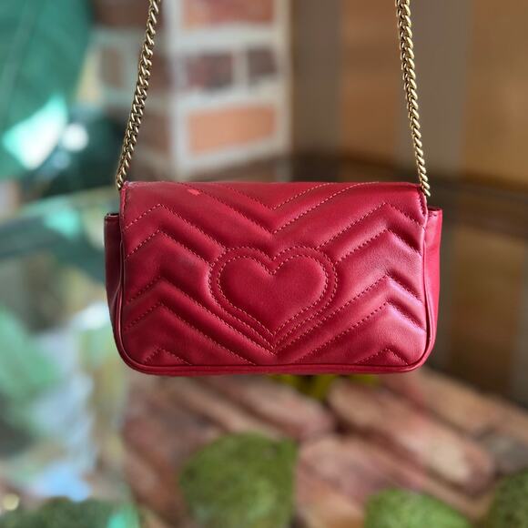 GUCCI GG Marmont Super Mini Red Chevron Leather Crossbody Bag - Picture 3 of 15